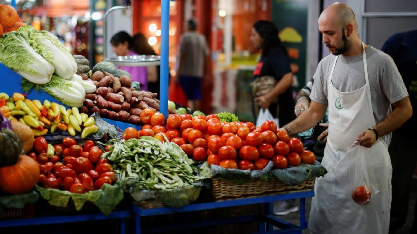 La recesión sigue fuerte y las ventas minoristas pyme cayeron 7,3% en abril
